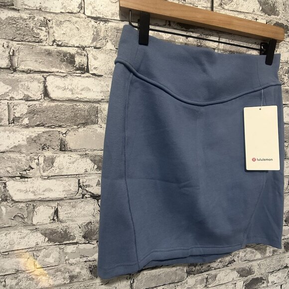 NWT Lululemon Scuba High Rise Mini Skirt Size XS (OASB) LW8ALSS - Picture 3 of 10